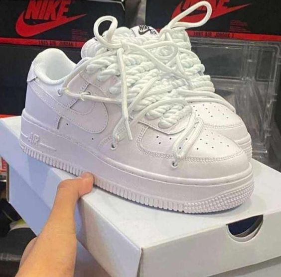 NIKE AIRFORCE